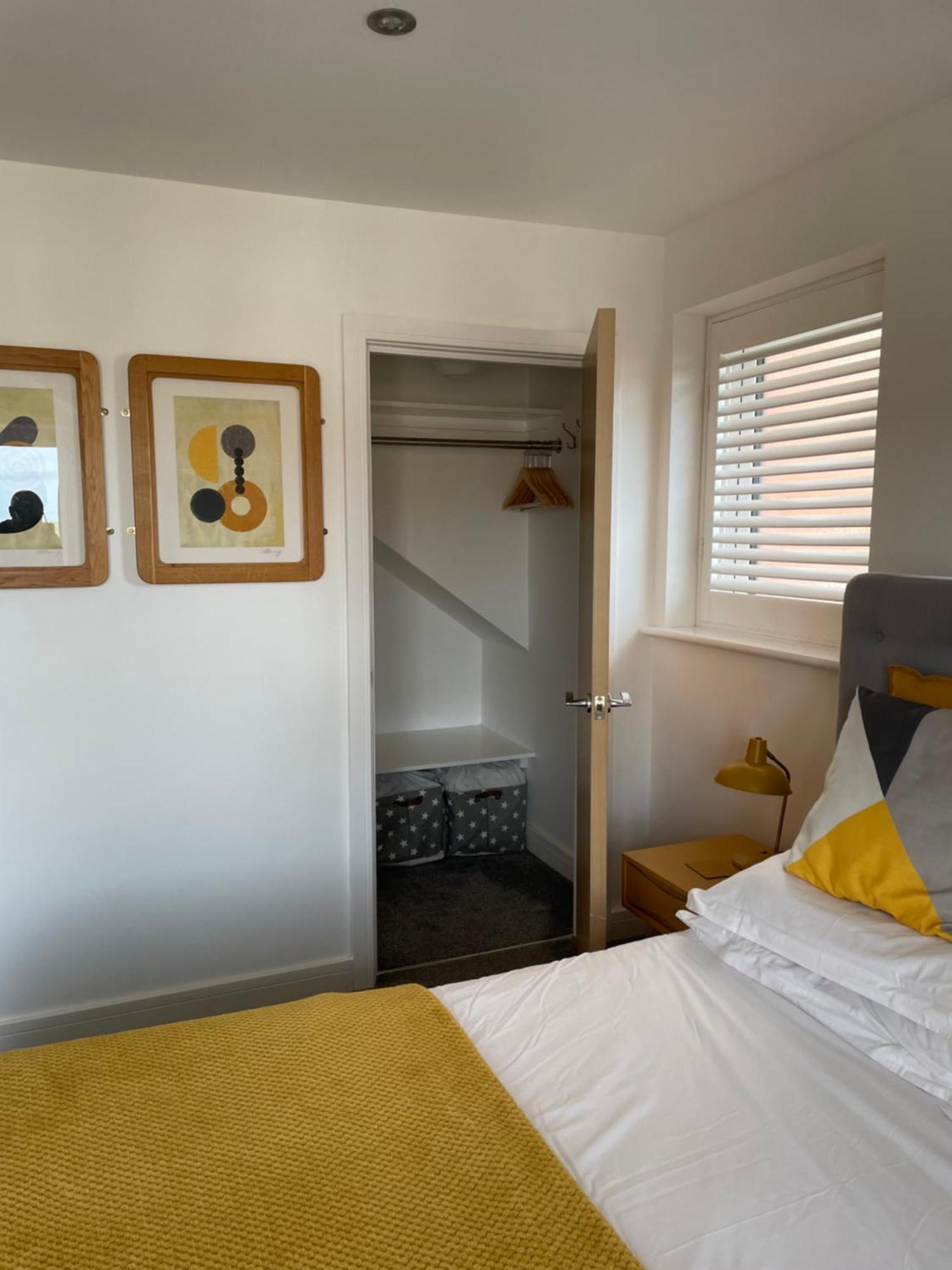 Retro Retreat, Sea View, Free Parking & Ev Plug-In Βίλα Γουίτμπι Εξωτερικό φωτογραφία